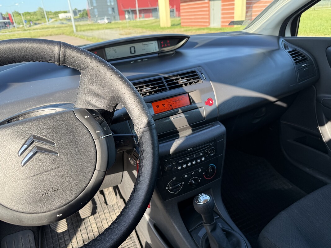 Elbląg Citroen C4 Coupé 3D LIFT 2009 | Biały | 1.4 Benzyna | Przegląd i OC do 06.2027! | Zadbany