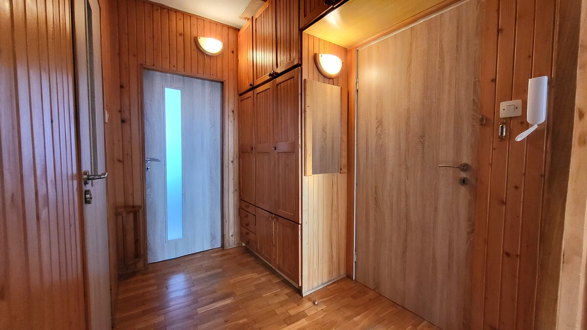 Elbląg KWADRAT NIERUCHOMOŚCI2 pokojeblok z 1992 r. duży balkonmedia z miastaosiedle Nad Jarem