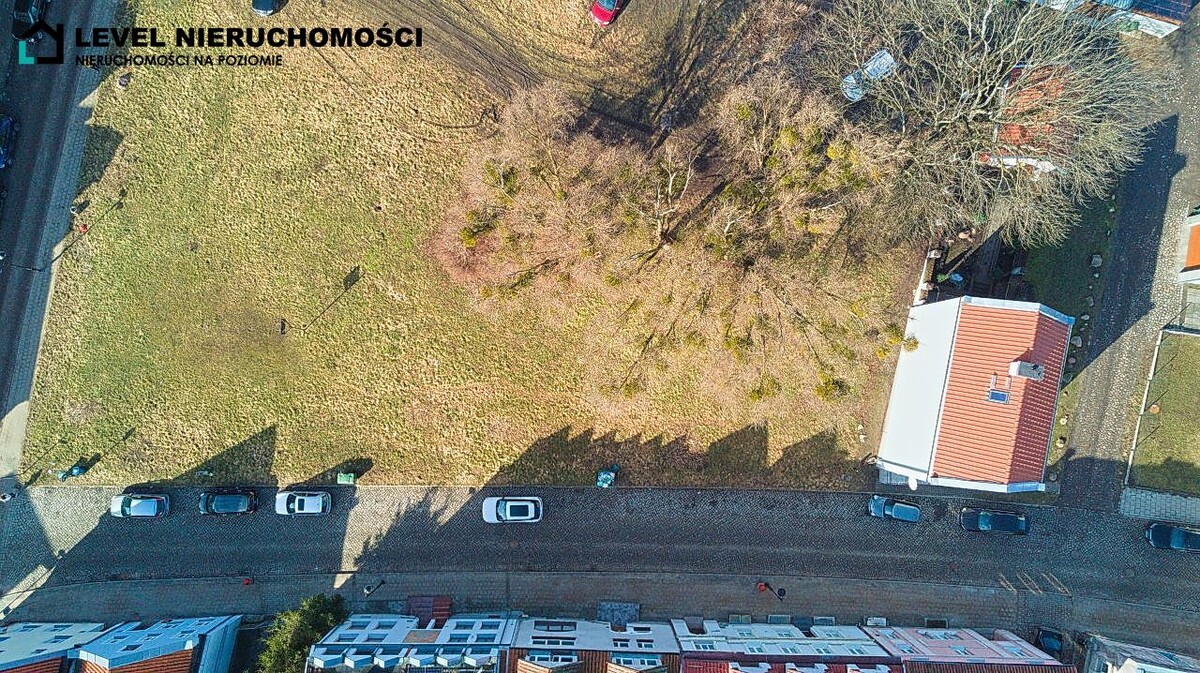 Elbląg LEVEL NIERUCHOMOŚCIDziałki, Pasłęk, starówkaul. Apteczna 1199m2 NIERUCHOMOŚCI NA POZIOMIE