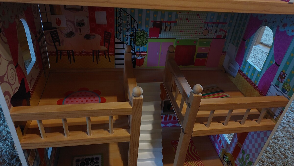 Elbląg Sprzedam drewniany, duży domek XXL wraz z akcesoriami. Stan bardzo dobry.