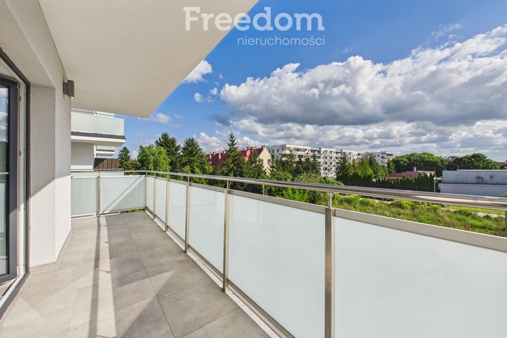 Elbląg FREEDOM NIERUCHOMOŚCIWynajmę mieszkanie - Elbląg. Nowe mieszkanie, południowy balkon i własne miejsce
