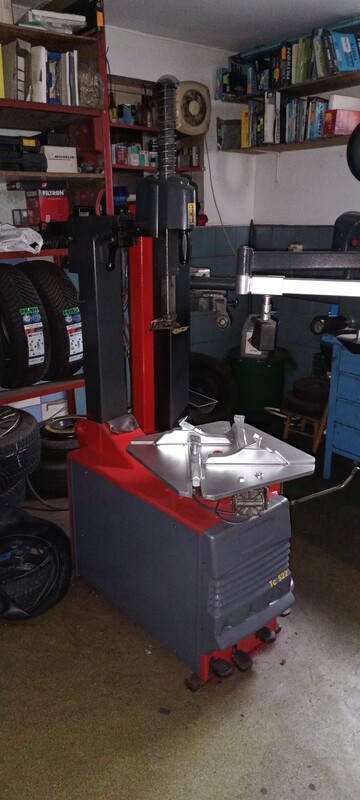 Elbląg Montażownica M& B TC 522 z ramieniem Technohelp