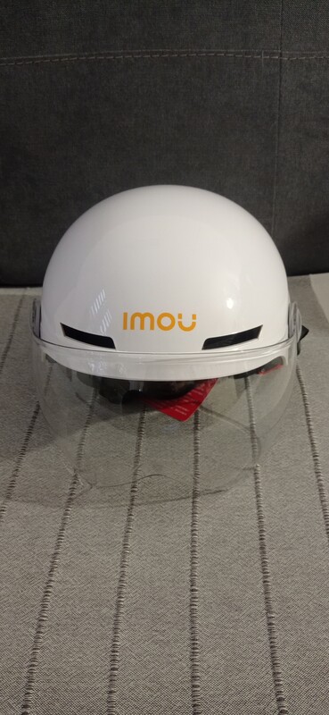 Elbląg SPRZEDAM
DWA KASKI NA ŁYŻWY, ROWER, HULAJNOGĘ, ROLKI.
STAN BARDZO DOBRY.
CENA 30 ZŁ ZA SZTUKĘ.