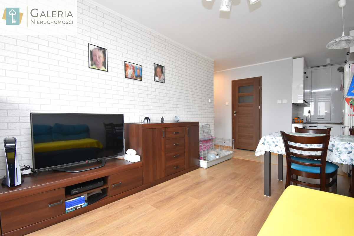 Elbląg GALERIA NIERUCHOMOŚCIZ pasji i miłości do nieruchomościNa sprzedaż: Dwa pokoje z balkonem blisko