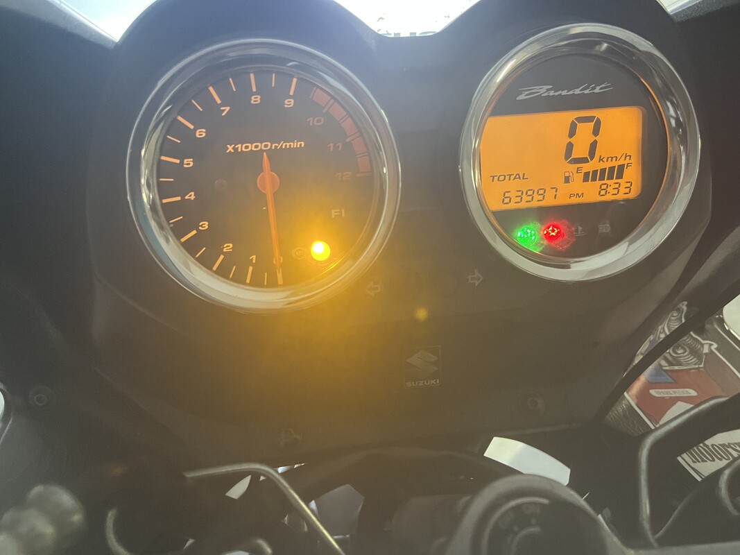Elbląg Duży serwis dwa sezony temu. 3 właścicielw kraju. kupiony w polskim salonie.
Do motocykla dorzucam kufer i