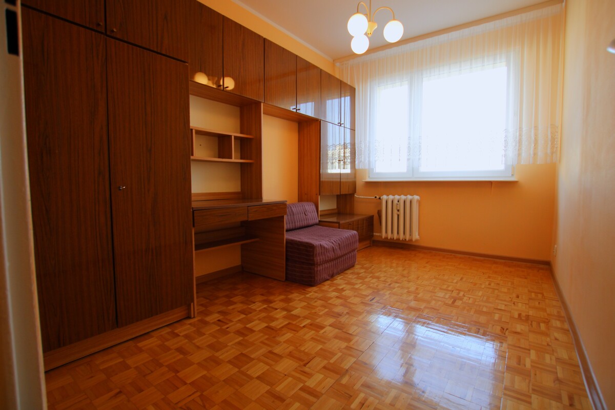 Elbląg NIERUCHOMOŚCI ANNA KRASZEWSKA Słoneczne 3-pokojowe mieszkanie, z dużym balkonem