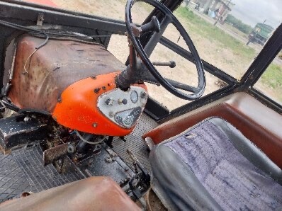 Elbląg Sprzedam ciągnik zetor 5718,rok 1982,sprawny, zarejestrowany, z tyłu nowe opony 16.9x28,wspomaganie kierownicy,
