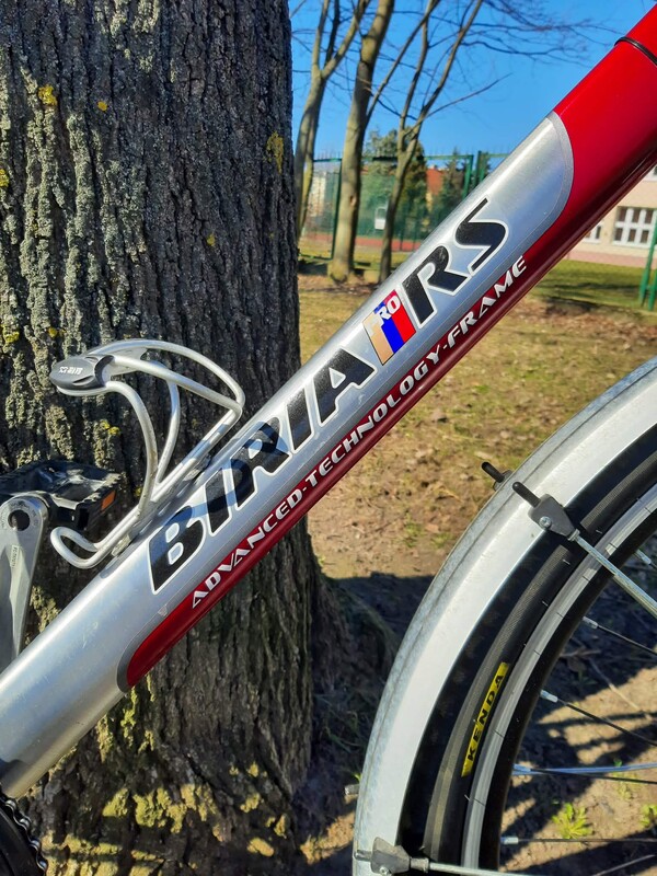 Elbląg Rower BIRIA PRO RS CROSSOWY - GRAVEL koła 28 cali dla osoby 175-185 cm.
Rower wyposażony w przedni amortyzator