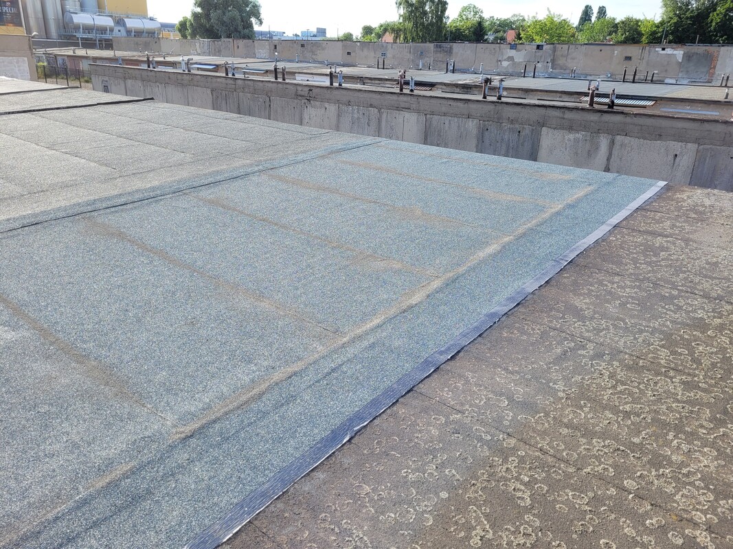 Elbląg Sprzedam garaż murowany – Elbląg, ul. Krakusa Na sprzedaż murowany, piętrowy garaż zlokalizowany w