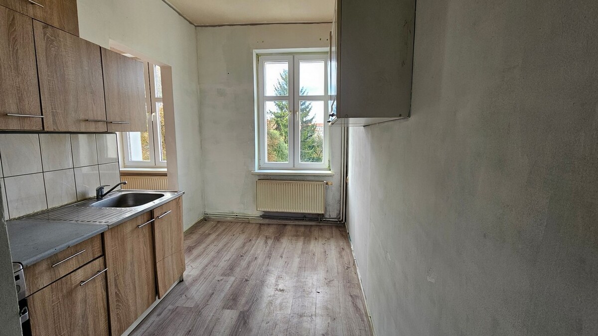 Elbląg BIURO NIERUCHOMOŚCISZULC& SZULCNA SPRZEDAŻMieszkanie - Elbląg ul. ŻeromskiegoPowierzchnia: 40 m2Mieszkanie