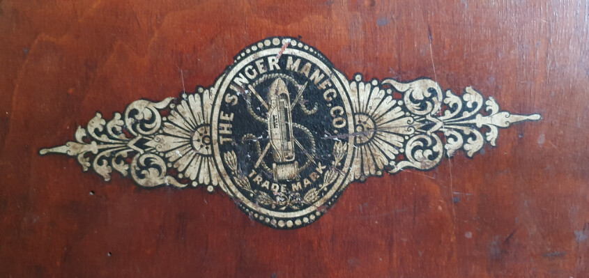 Elbląg Maszyna do szycia Singer, sprawna, stan jak na zdjęciach.