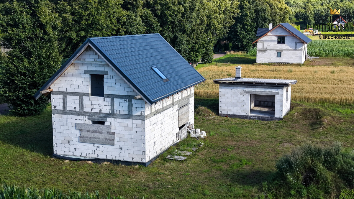 Elbląg KINGDOM NIERUCHOMOŚCI BLISKO CIEBIE WOLNOSTOJĄCY DOM JEDNORODZINNY W STANIE SUROWYM OTWARTYMPOŁOŻONY NA BARDZO