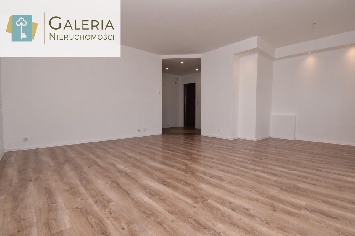 Elbląg GALERIA NIERUCHOMOŚCIZ pasji i miłości do nieruchomościNa sprzedaż: Jasne, przestronne, trzypokojowe mieszkanie