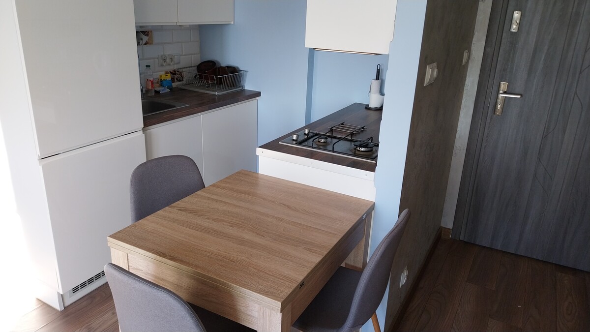 Elbląg 🏡 KAWALERKA – 2 Pokoje do wynajęcia! 🌟