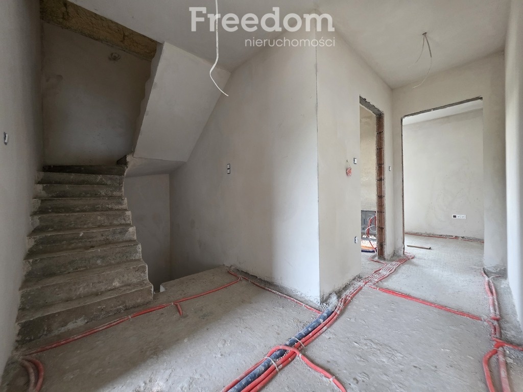 Elbląg FREEDOM NIERUCHOMOŚCISprzedam dom - Elbląg, Druskiennicka. Nowoczesny dom w zabudowie bliźniaczej – Osiedle