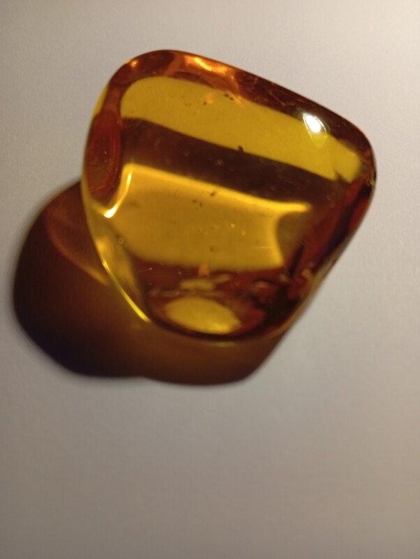 Elbląg sprzedam piękną bryłkę bursztynu bałtyckiego 18gram wyszlifowaną