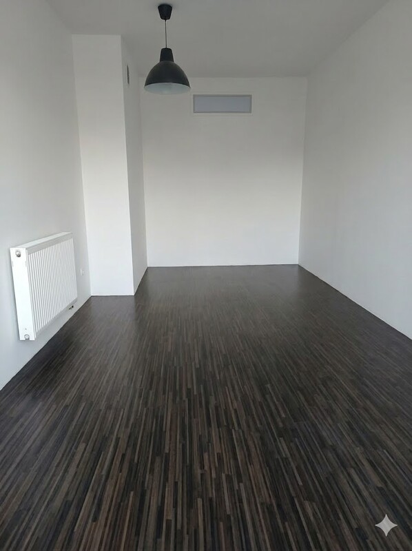 Elbląg OfertaDo wynajęcia lokal użytkowy o powierzchni 38 m² w Elblągu. LokalizacjaUlica Sukiennicza to