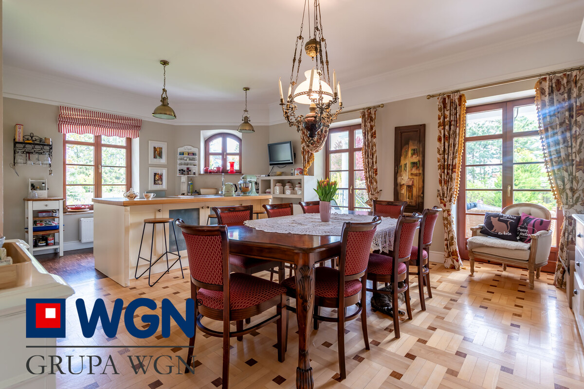 Elbląg Bajkowa posiadłość, w której nowoczesność spotyka się z naturą. WGN Nieruchomości prezentuje dom w miejscowości