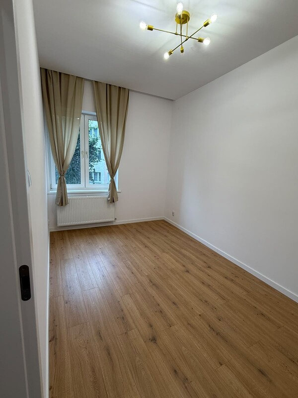 Elbląg Mieszkanie po generalnym remoncie 75.50m2 ul. Królewiecka Elbląg 656 095 zł (8690 zł za m2)