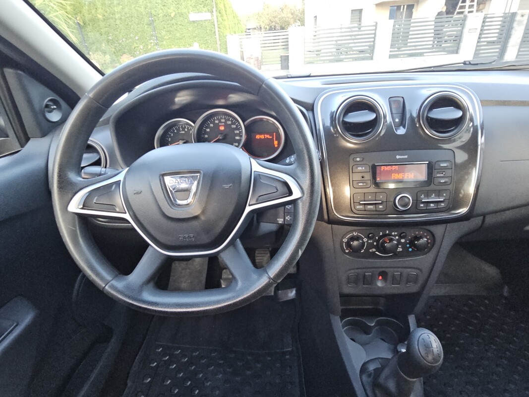 Elbląg DACIA SANDERO – Praktyczny kompakt z 2017 roku, idealny do codziennego użytkowania. Samochód w wersji SL