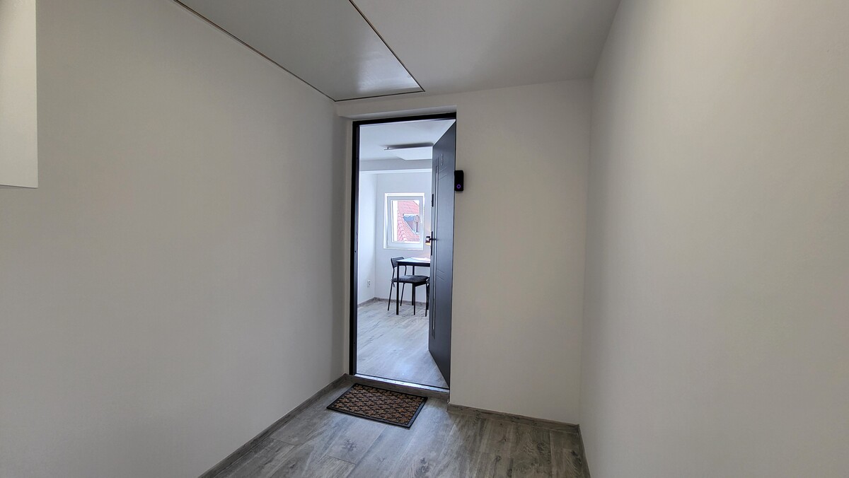 Elbląg KWADRAT NIERUCHOMOŚCIkawalerka z garderobąpo generalnym remonciekamienica w trakcie termomodernizacjiniskie