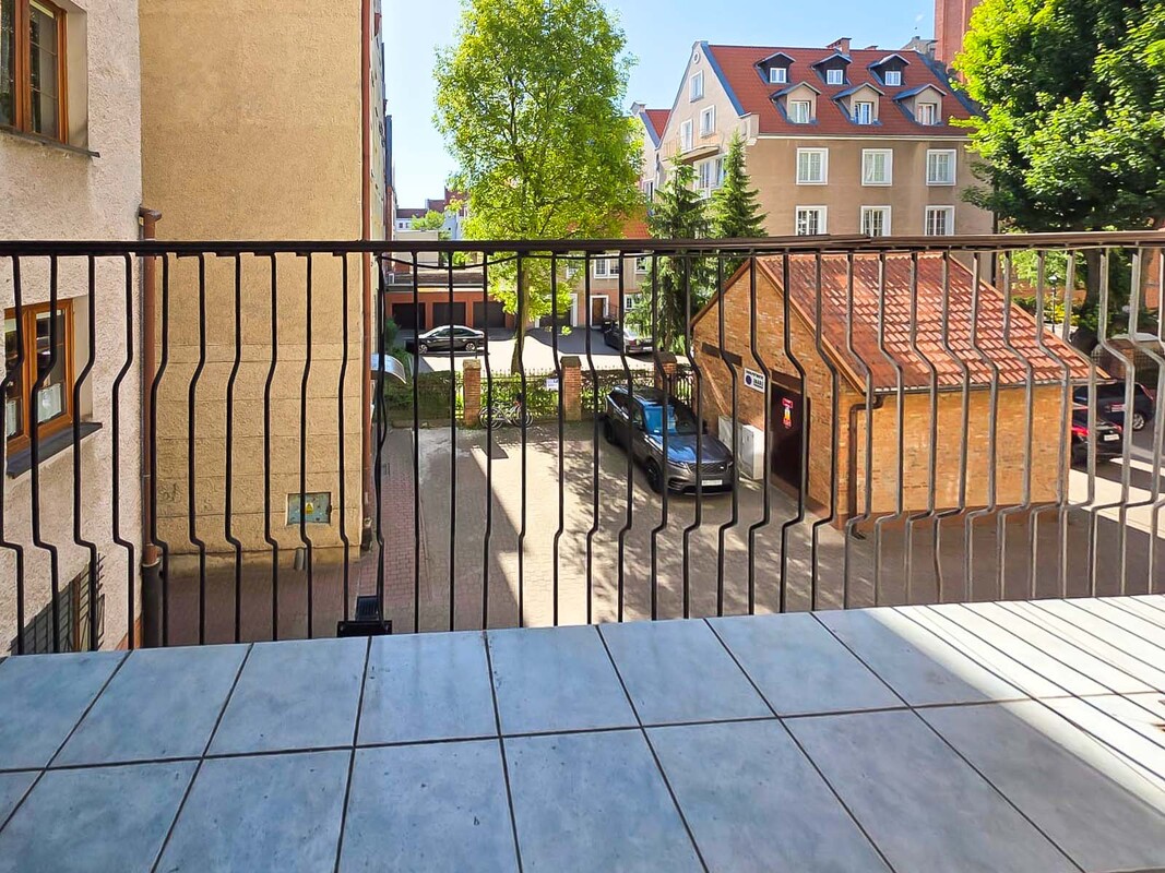 Elbląg DE FACTO NIERUCHOMOŚCITWÓJ ZAUFANY PARTNER! MIESZKANIE NA UL. STARY RYNEK W ELBLĄGU55M2 - 2 POKOJE, KUCHANIA Z