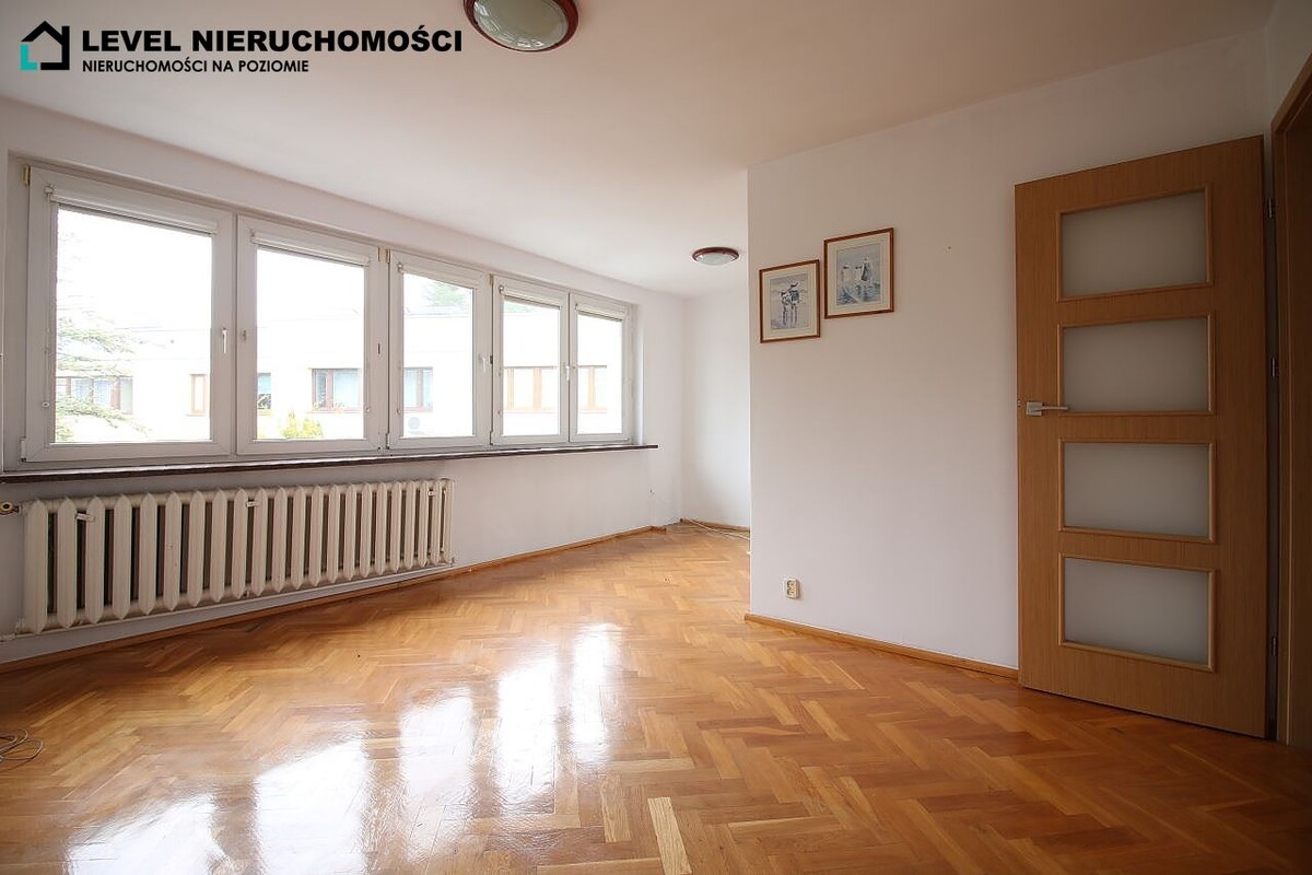Elbląg LEVEL NIERUCHOMOŚCIDom w środku miastaul. robotnicza NIERUCHOMOŚCI NA POZIOMIE
