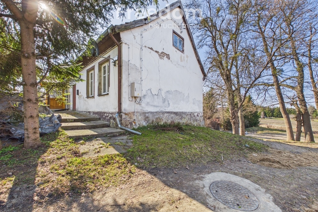 Elbląg FREEDOM NIERUCHOMOŚCISprzedam dom - Młynary, Kościelna. Dom z potencjałem w spokojnej okolicy –