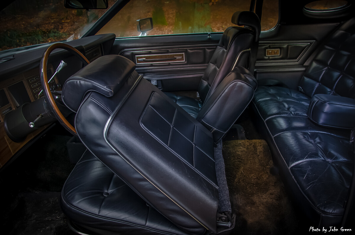 Elbląg Lincoln Continental Mark IV Coupe zielony klasyk
