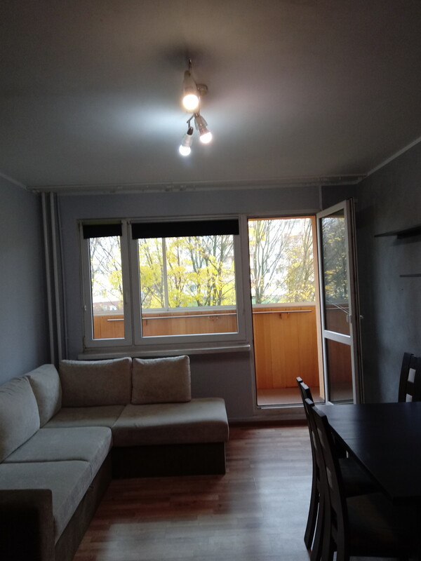 Elbląg Wynajmę dwupokojowe mieszkanie o powierzchni 48 m kw. przy ul. Szarych Szeregów w Elblągu. Koszt wynajmu 1700