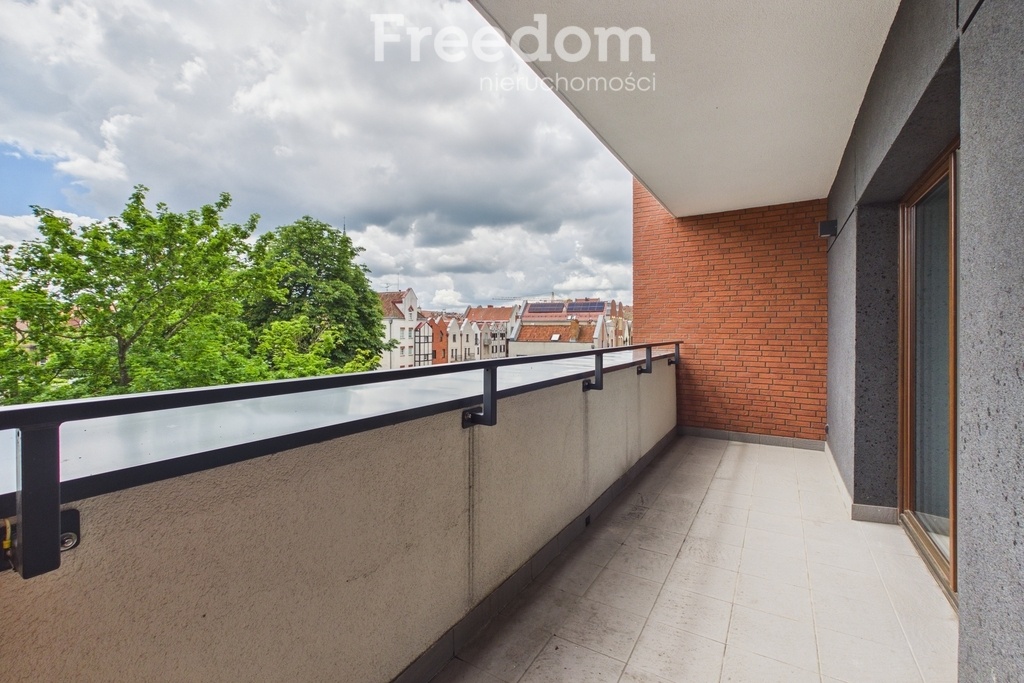 Elbląg FREEDOM NIERUCHOMOŚCIWynajmę mieszkanie - Elbląg, Przy Bramie Targowej. Przedstawiam Państwu przestronny