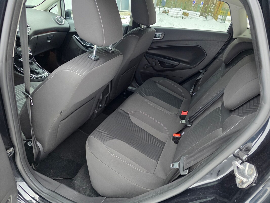 Elbląg Ford Fiesta, benzyna, 2014 rok - pełna opcja wyposażenia. Ładne zadbane auto, wizualnie bardzo ładnie