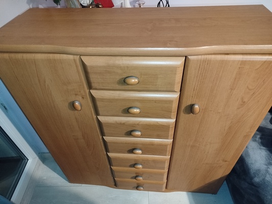 Elbląg Szer. 103cm, wys. 109cm, bok 36cm. Mebel firmy Black Red White. Stan dobry, wg zdjecia. Transport we własnym