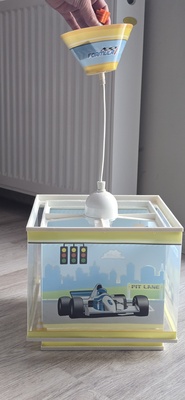 Elbląg Sprzedam lampę do pokoju dziecięcego.