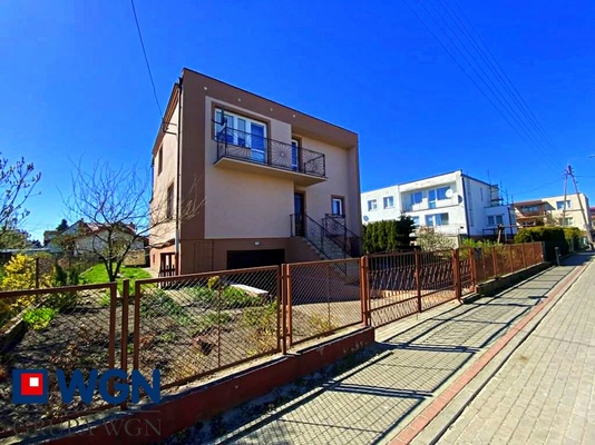 Elbląg WGN Nieruchomości oddział Elbląg prezentuje Państwu na sprzedaż słoneczny dom&nbsp; o powierzchni 200 m2 z