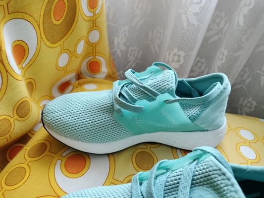 Elbląg Na sprzedaż buty sportowe damskie/młodzieżowe marki New Balance rozmiar 36,długość wkładki 22.5 cm w kolorze