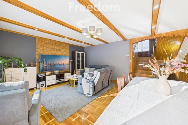 Elbląg FREEDOM NIERUCHOMOŚCISprzedam dom - Dzierzgoń. Na sprzedaż przestronny, zadbany dom jednorodzinny w Dzierzgoniu