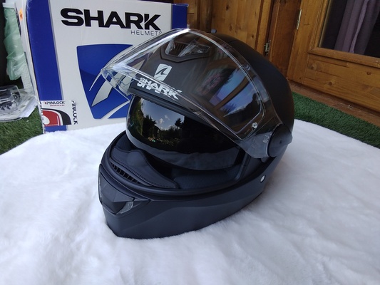 Elbląg Sprzedam kask firmy SHARK SKWL2 BLANK MAT WHT LED rozmiar S  