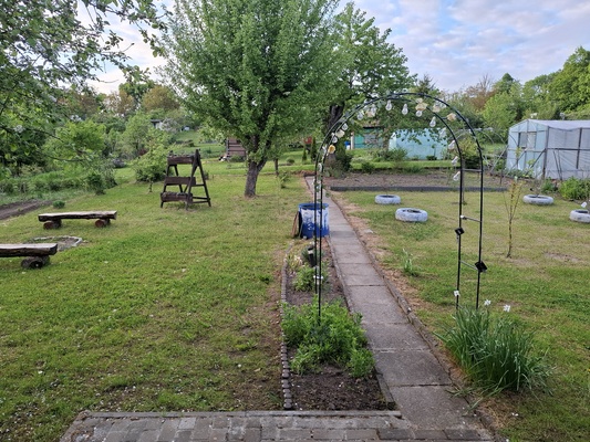 Elbląg Sprzedam działkę ROD 430m2 altanka murowana 3 lata temu 20m2,darmowy prąd (panele) ciepła woda, prysznic, WC,