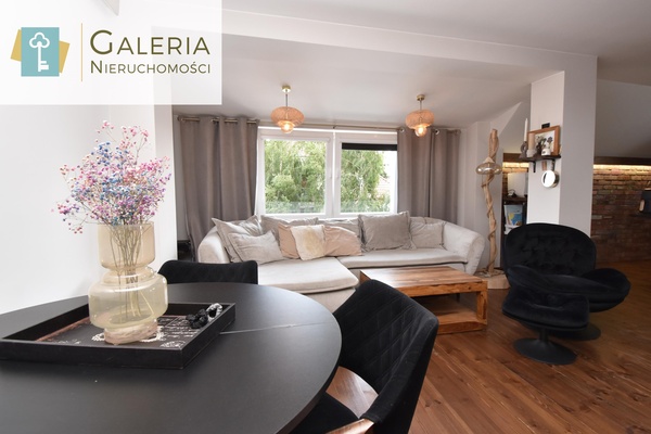 Elbląg GALERIA NIERUCHOMOŚCIZ pasji i miłości do nieruchomościNa sprzedaż: Dwupoziomowy, klimatyczny apartament z