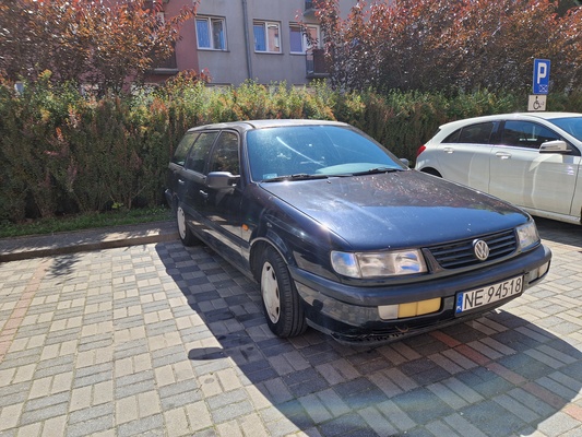 Elbląg Volkswagen Passat 1994 1.6 benzyna kombi 100 koni mech. Stan techniczny dobry. Zdrowa podłoga i blachy. Auto
