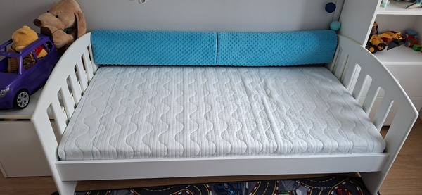 Elbląg Sprzedam łózko dziecięce, 164x90 z materacem lateksowym