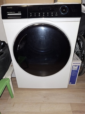 Elbląg Suszarka do ubrań z pompą ciepła Haier 10 kg, model HD100-A2979.Suszarka używana sporadycznie, w bardzo dobrym