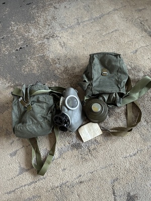 Elbląg Sprzedam dwie maski przeciwgazowe nowe. Posiadaja pokrowce oraz filtry. Cena do uzgodnienia.