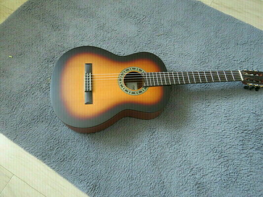 Elbląg Sprzedam Gitarę klasyczną Romero Granito 32.Gitara jest nowa córka korzystała z niej zaledwie dwa miesiące.