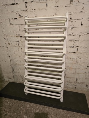 Elbląg Sprzedam biały grzejnik łazienkowy LUXOR 2 500x1000
wraz z zestawem termostatycznym osiowym białym firmy Goshe.