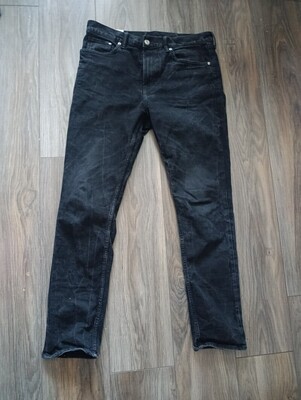 Elbląg Sprzedam czarne spodnie proste męskie. Stan bardzo dobry. Rozmiar L 34/32 kontakt sms