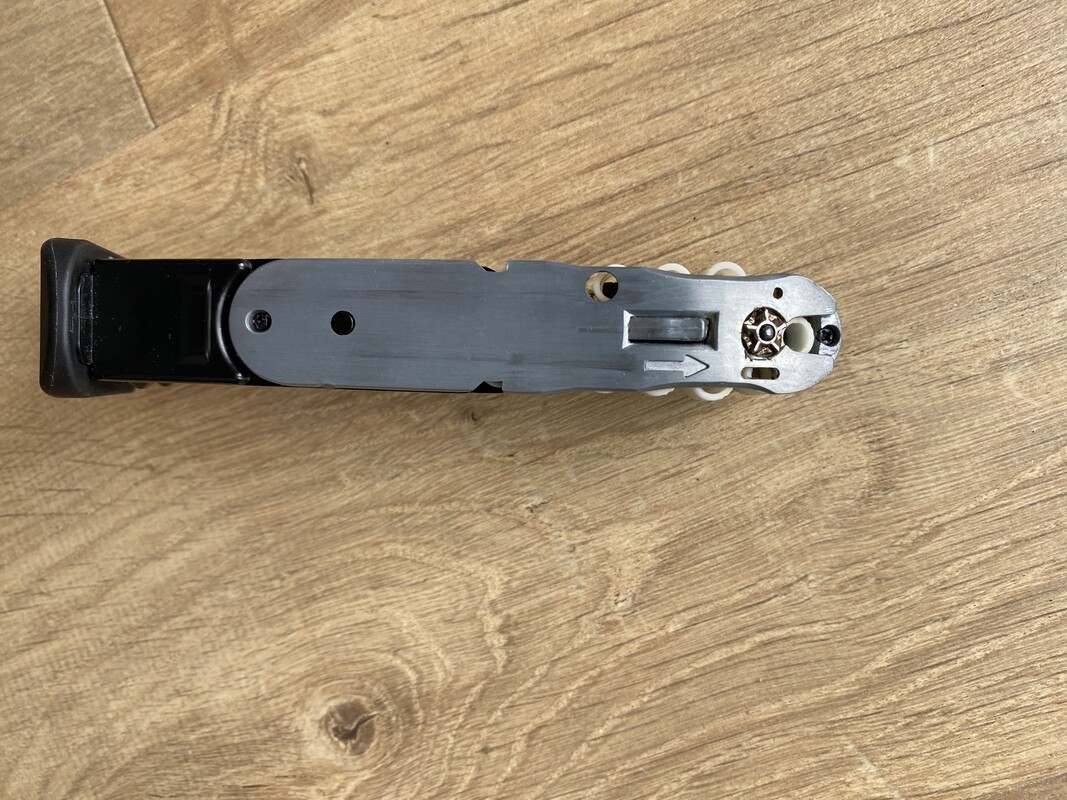 Elbląg Sprzedam pistolet wiatrówkowy firmy UMAREX na oficjalnej licencji Glocka. Wiatrówka ta to precyzyjna replika