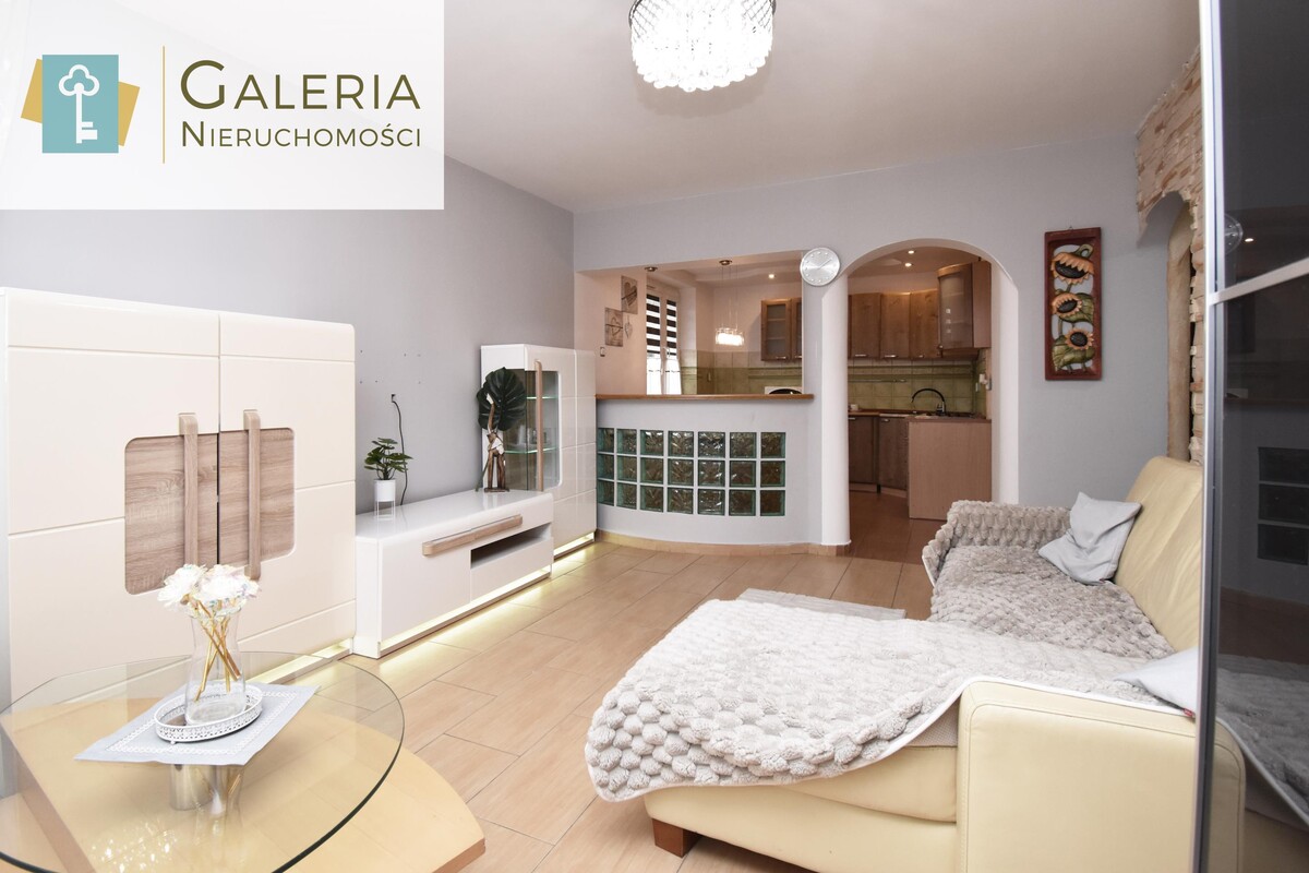 Elbląg GALERIA NIERUCHOMOŚCIZ pasji i miłości do nieruchomościNa sprzedaż: 2-pokojowe mieszkanie, balkon,