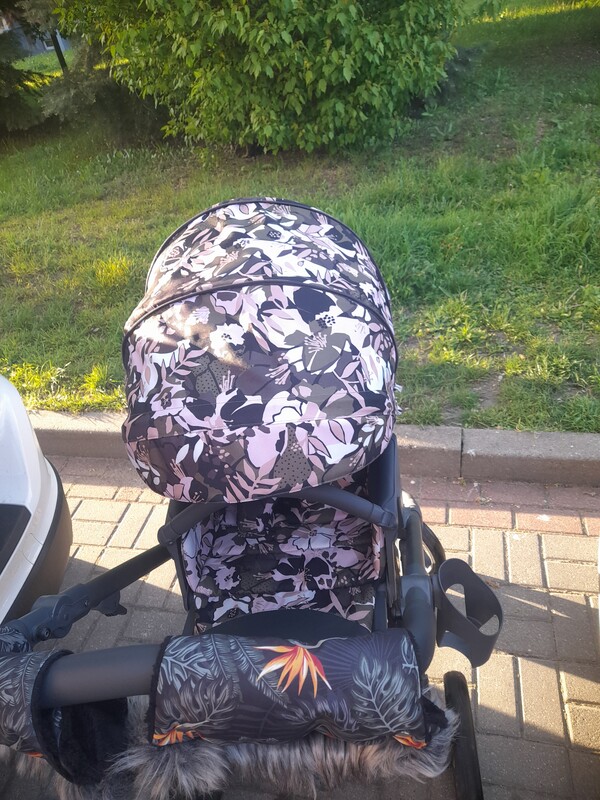 Elbląg Witam, sprzedam wozek dziecięcy Flavio Bebetto. W zestawie znajduje się gondola oraz spacerówka a także